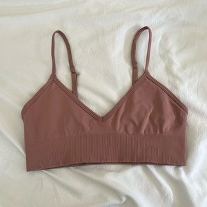 Lulu lemon sports bra
